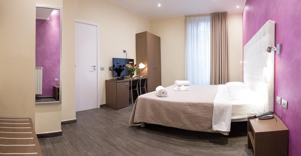 Hotel La Madonnina Milan Room photo