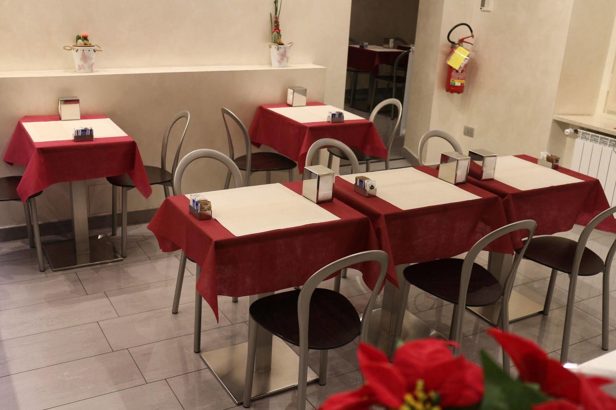 Hotel La Madonnina Milan Exterior photo